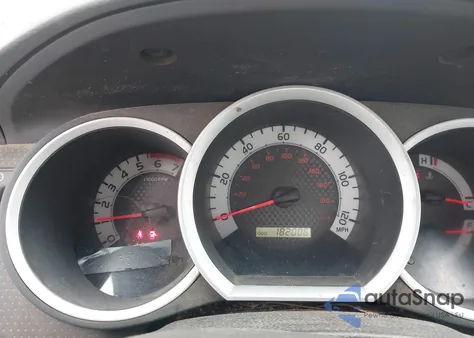 2014 Toyota Tacoma z USA, uszkodzony, nr VIN 5TFNX4CN5EX038032